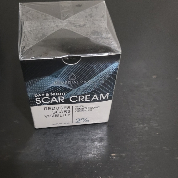 Day & Night Scar Cream 2% - White/Blue - Picture 2 of 2